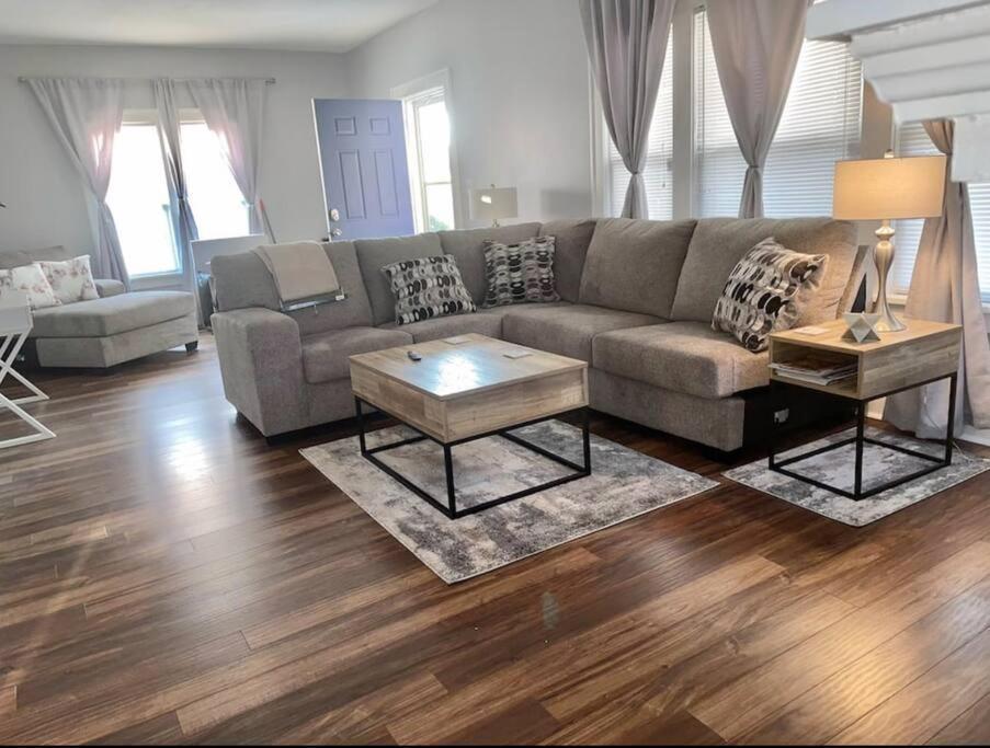 Cherry Street Luxury- Shopping-Dining-By Downtown And Hospitals Tulsa Buitenkant foto